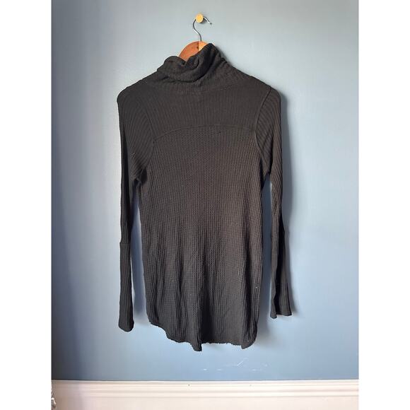 We the free waffle turtleneck black top - Picture 2 of 4